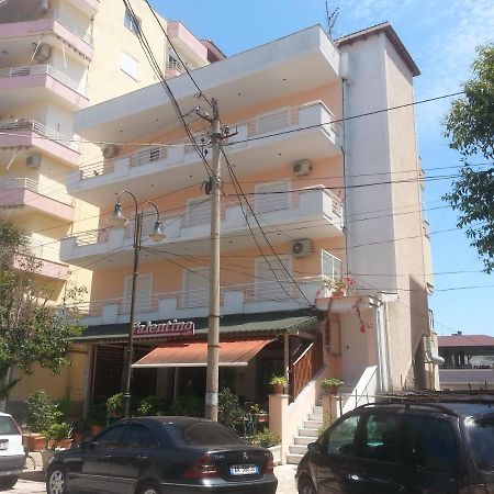 Christos Apartments Sarandë 外观 照片